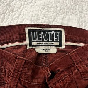 Vintage Low-rise Levi corduroy pants, rustic dark burgundy, baggy at the bottom